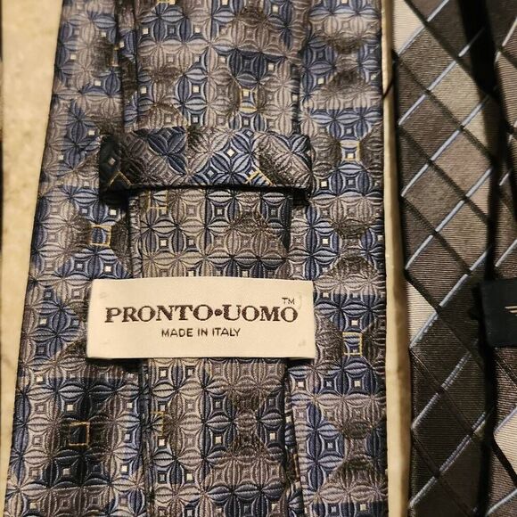 Pronto Uomo, Norseman, Gap, and Dockers ties - Picture 6 of 8